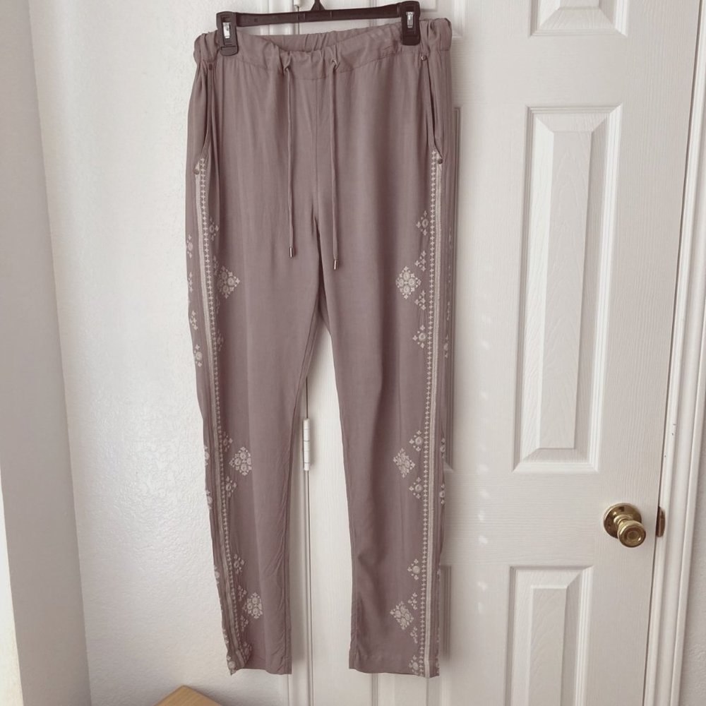 Sundance Tone It Up Pants
